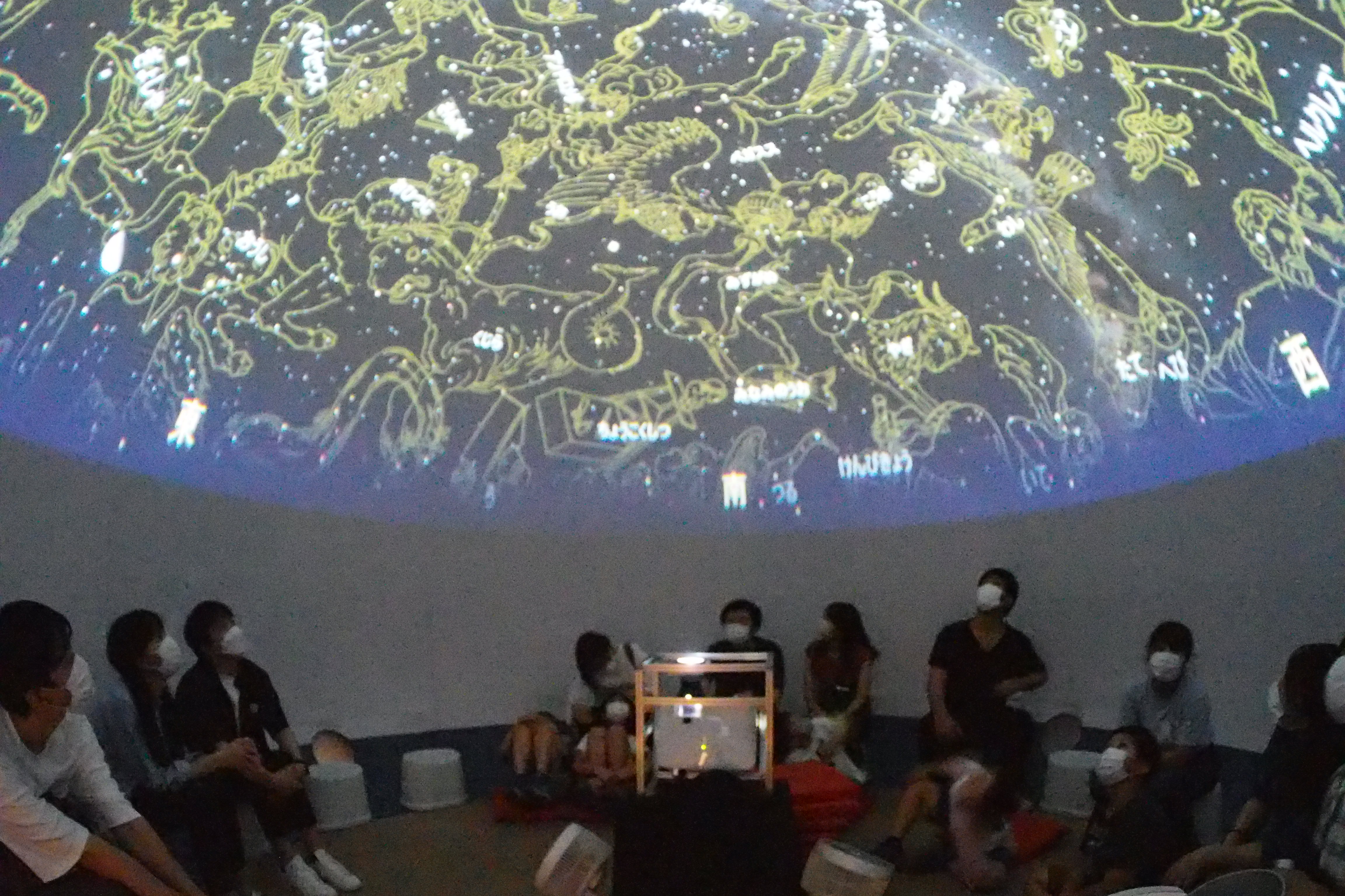 ドーム内部(5m)風呂椅子仕様(20人定員)